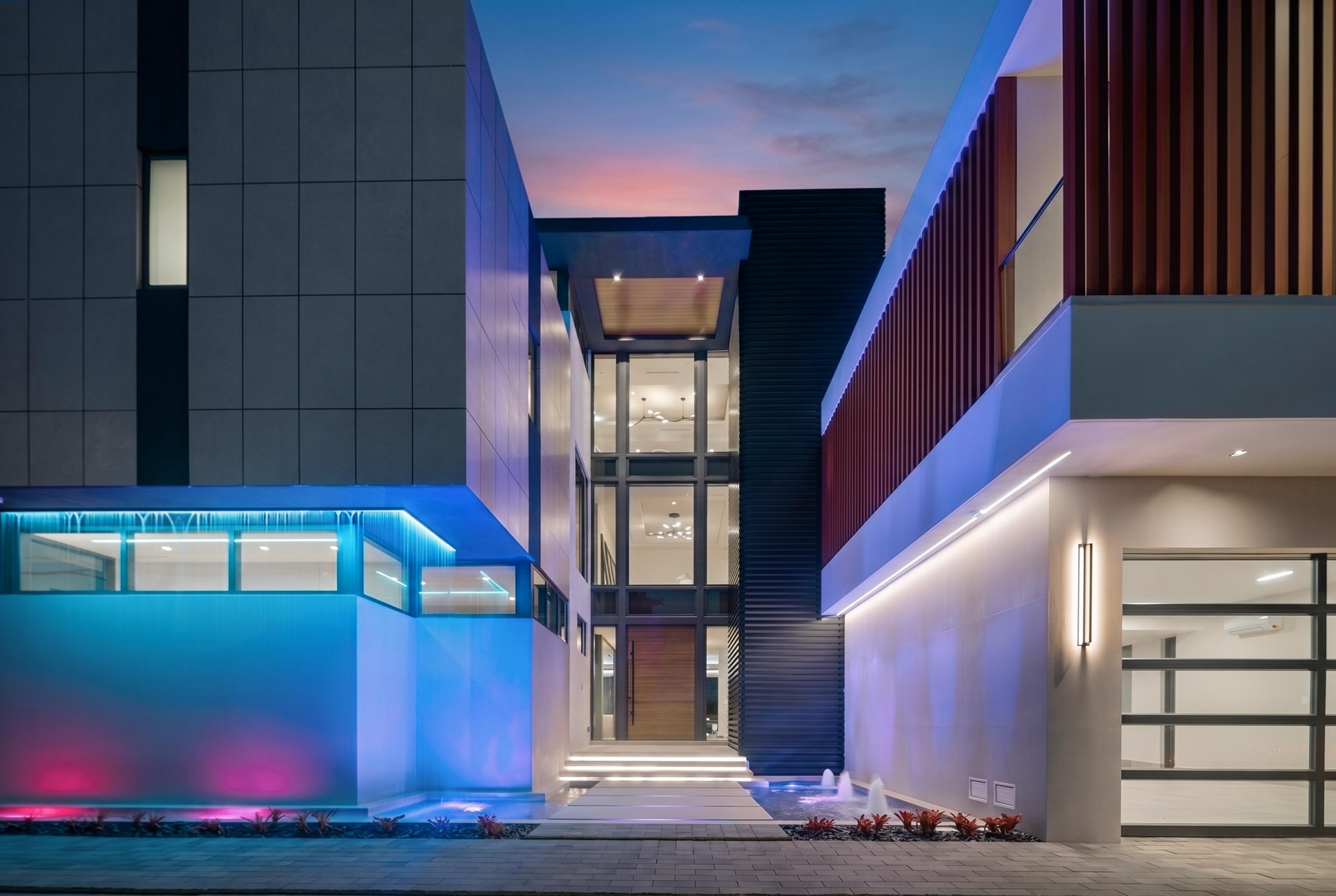 OnPoint Tech Systems Coastal Source Landscape Lighting, Diode LED Linear Lighting, DMF Downlighting. Lutron Control Systems.